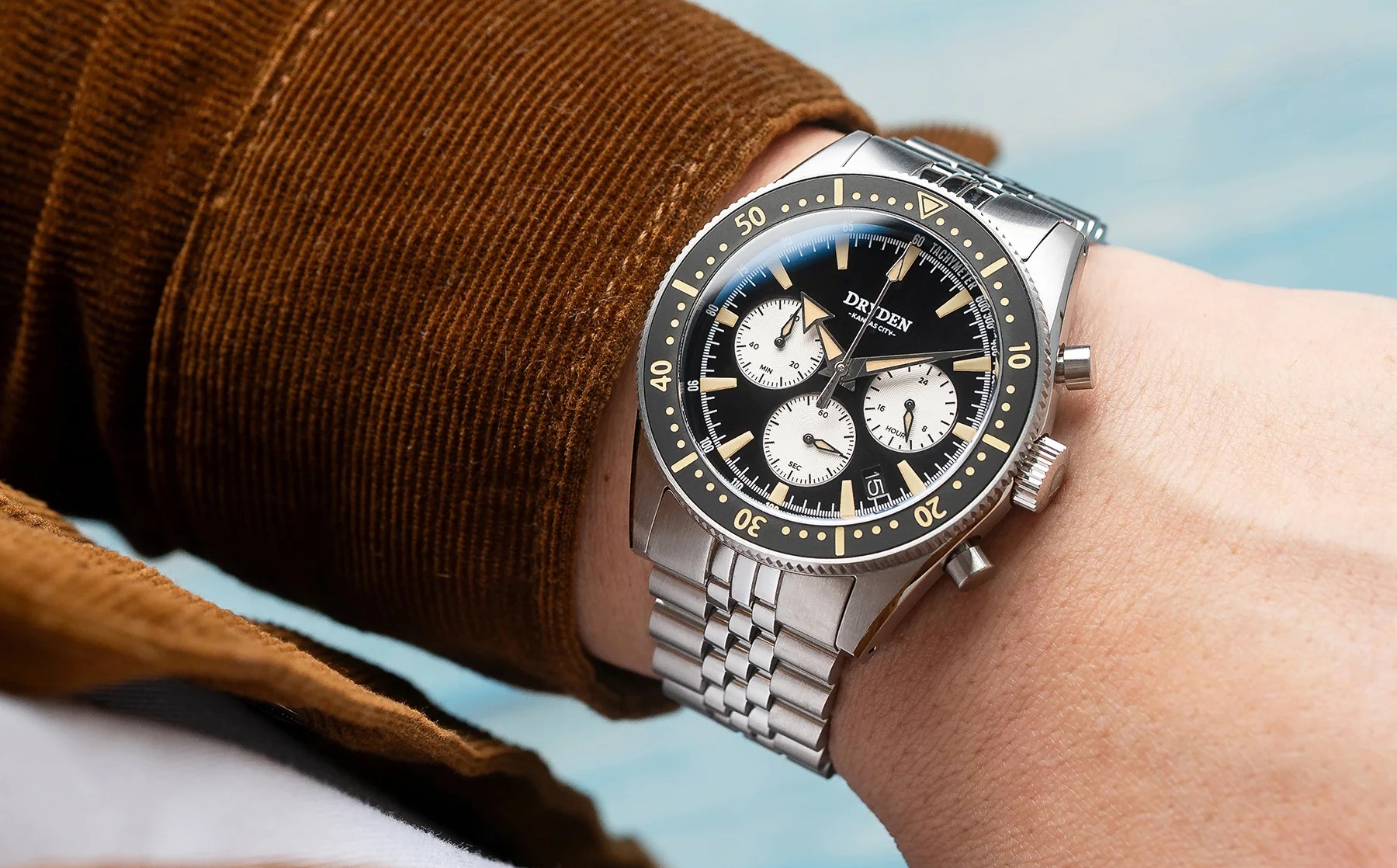Navigating the 1970s Revival: A Closer Look at the Dryden Chrono